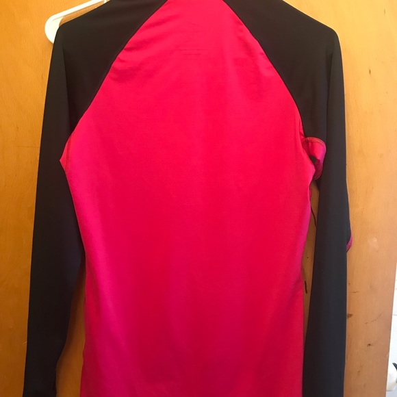 Hot pink nike fitted pull over - Picture 4 of 4